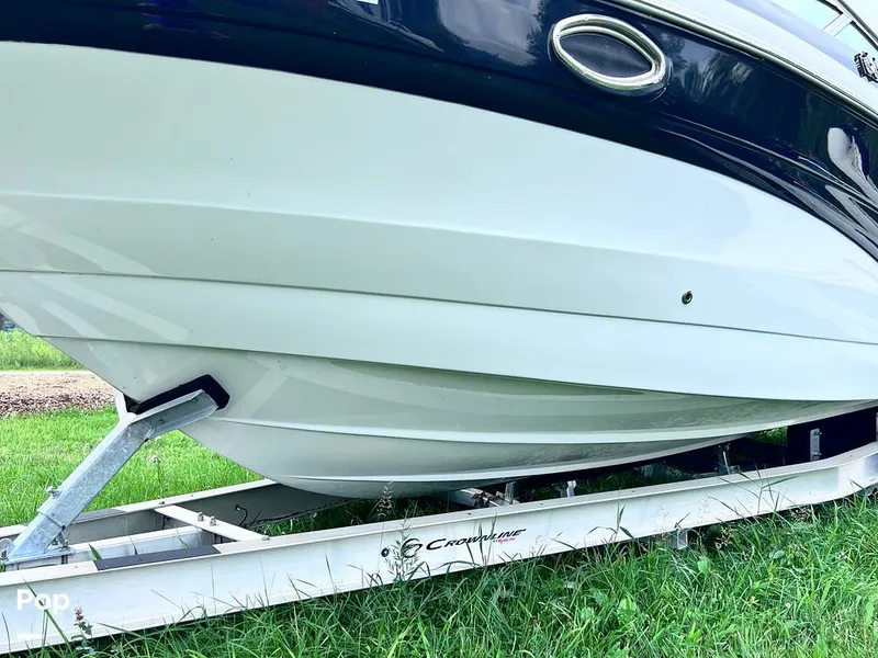 Slide: The Image of Crownline Boats 264 CR 2022 - 16643684