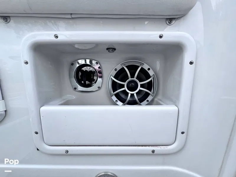 Slide: The Image of Crownline Boats 264 CR 2022 - 16643696