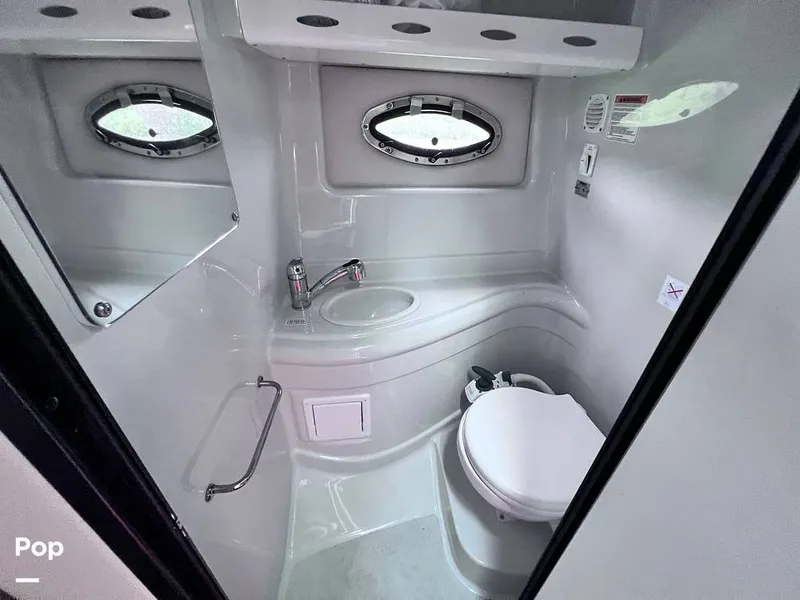 Slide: The Image of Crownline Boats 264 CR 2022 - 16643724