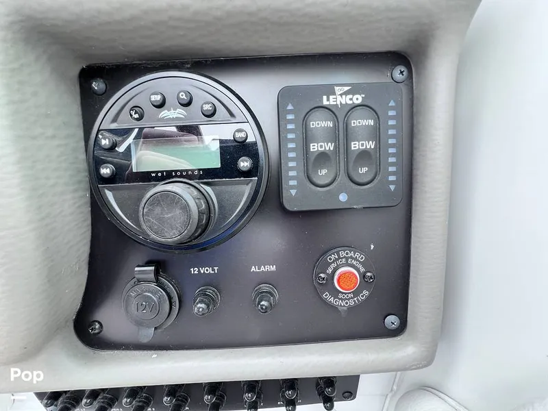 Slide: The Image of Crownline Boats 264 CR 2022 - 16643700