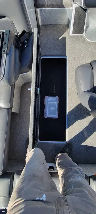 Slide: The Image of Triton 220 escape 2016 - 16753813