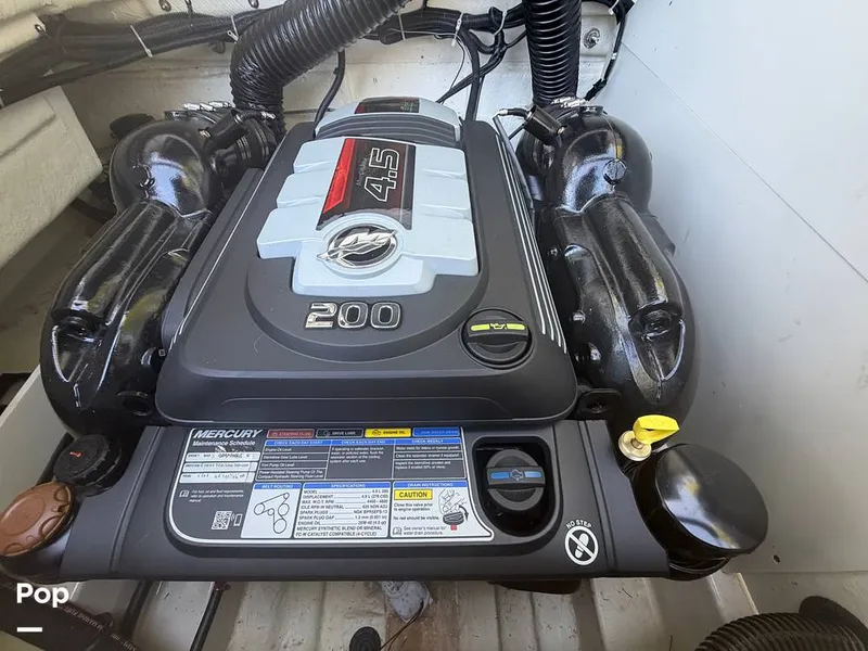 Slide: The Image of Bayliner VR6 2021 - 16674559