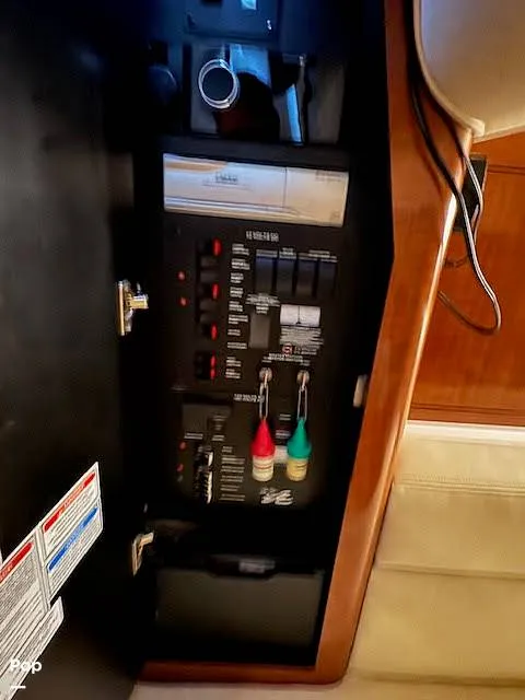Slide: The Image of Sea Ray 320 Sundancer 2002 - 16646920