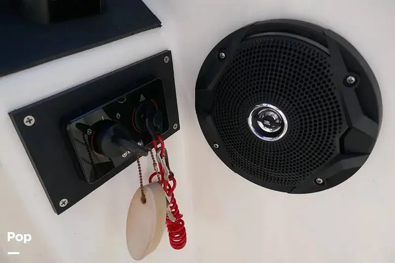 Slide: The Image of Key West 2300 Bluewater 2000 - 16659661