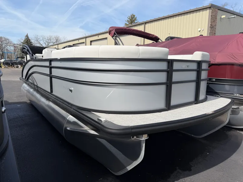 Slide: The Image of Harris 210 Cruiser 2025 - 14