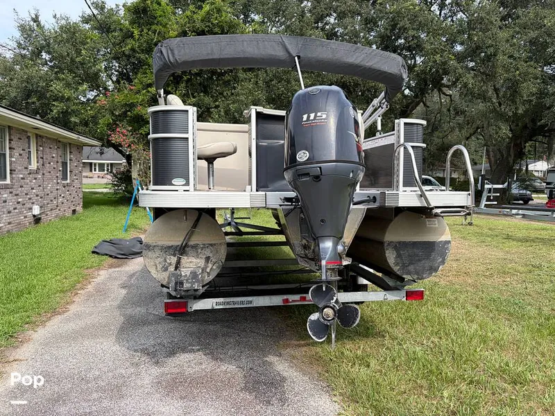 Slide: The Image of Bennington 23SSX 2019 - 16675332