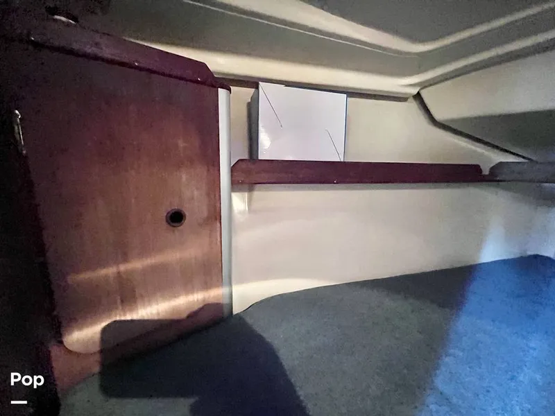 Slide: The Image of V Berth - 16667345
