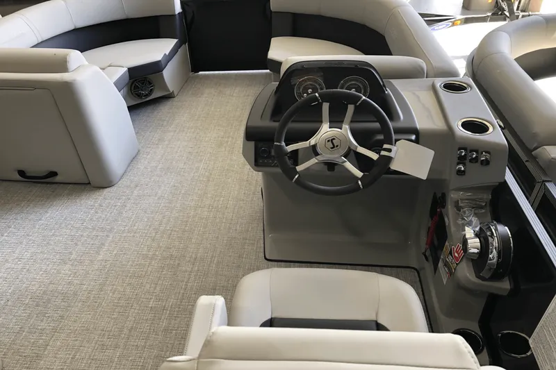 Slide: The Image of Harris 210 Cruiser 2025 - 13