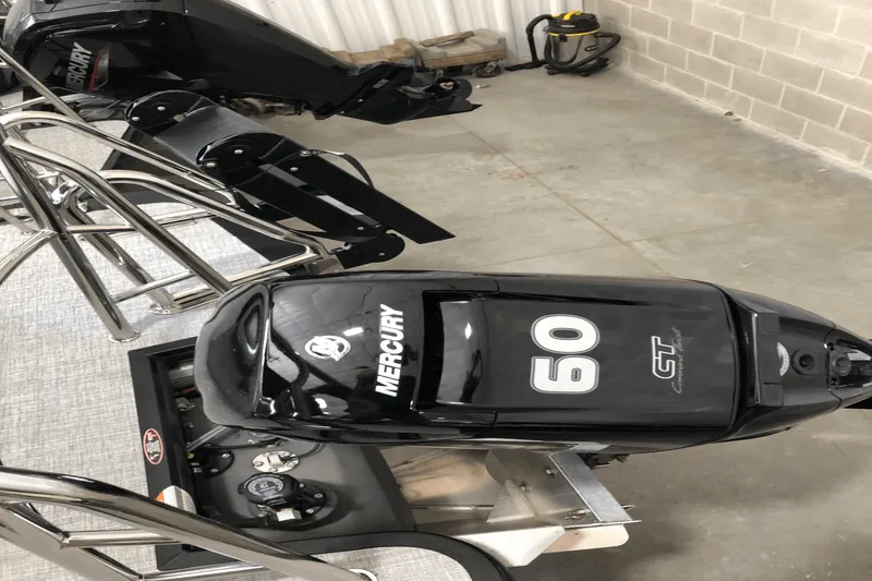 Slide: The Image of Harris 210 Cruiser 2025 - 19