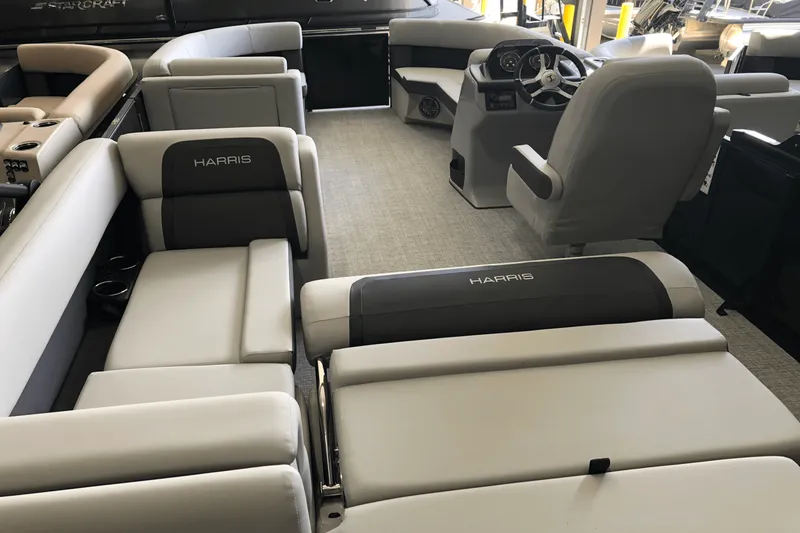 Slide: The Image of Harris 210 Cruiser 2025 - 21