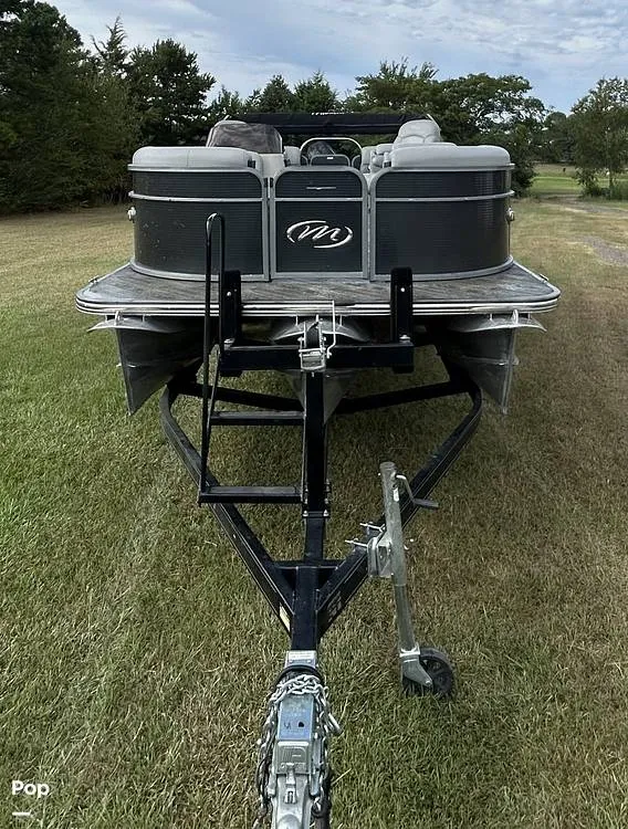 Slide: The Image of Manitou 23 Aurora LE 2020 - 16683707