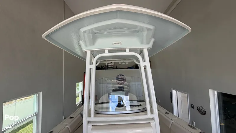 Slide: The Image of Robalo R230 CC 2020 - 16711544