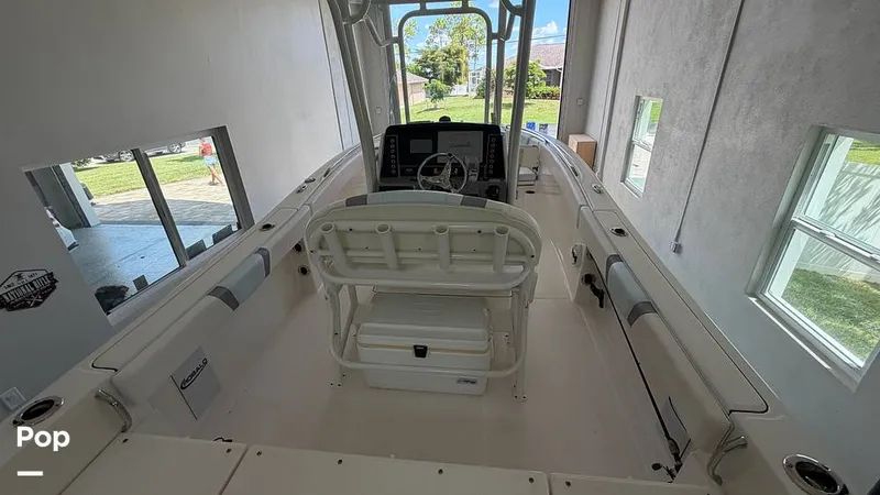 Slide: The Image of Robalo R230 CC 2020 - 16711535