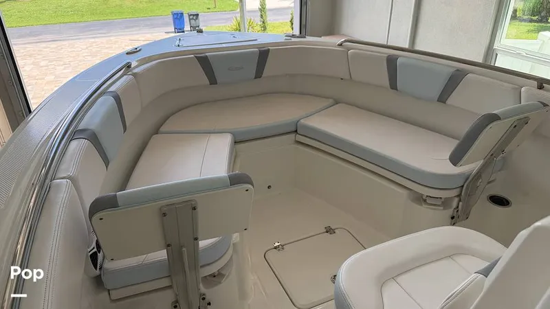 Slide: The Image of Bow Seating - 16711541
