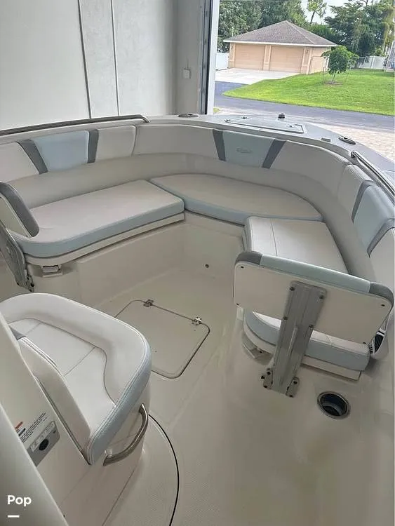 Slide: The Image of Robalo r230 cc 2020 - 16659015
