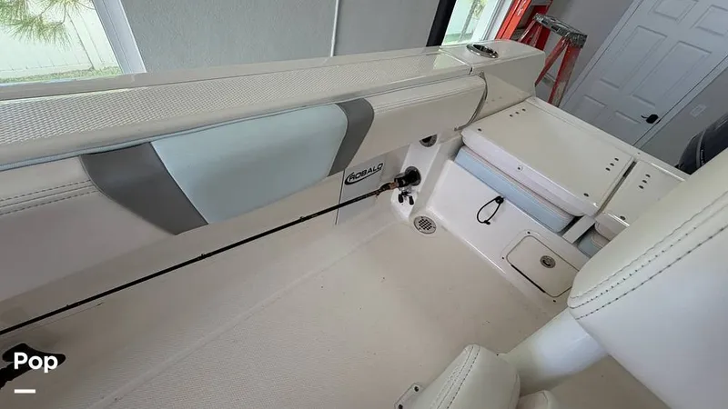 Slide: The Image of Robalo R230 CC 2020 - 16711558