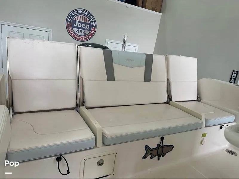 Slide: The Image of Robalo r230 cc 2020 - 16659017