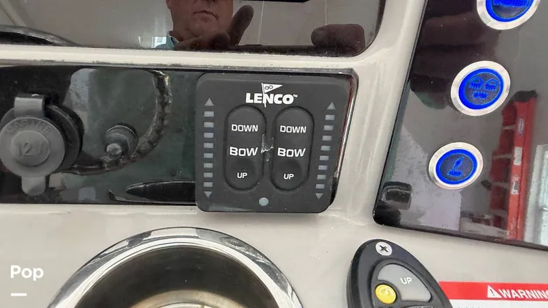 Slide: The Image of Lenco Trim tabs and indicators - 16711572
