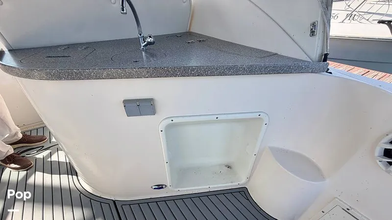Slide: The Image of Rinker 312 Fiesta Vee 2004 - 16813820