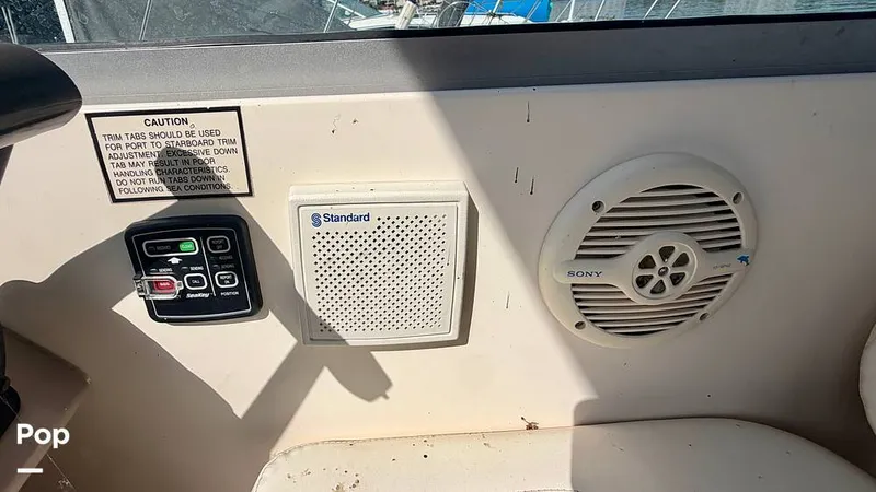 Slide: The Image of Rinker 312 Fiesta Vee 2004 - 16813790