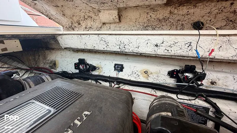 Slide: The Image of Rinker 312 Fiesta Vee 2004 - 16813783