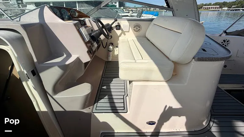 Slide: The Image of Rinker 312 Fiesta Vee 2004 - 16813786