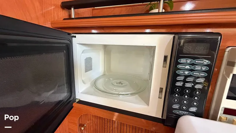 Slide: The Image of Rinker 312 Fiesta Vee 2004 - 16813754