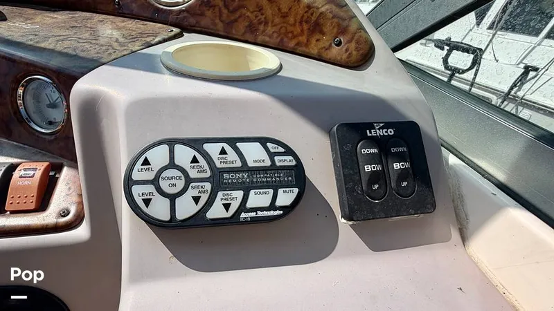 Slide: The Image of Rinker 312 Fiesta Vee 2004 - 16813789