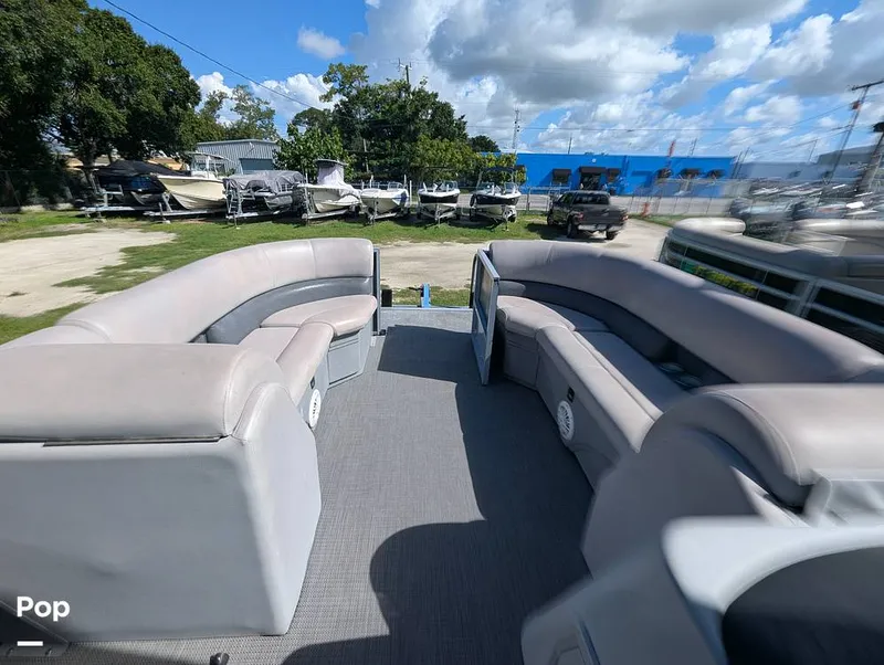 Slide: The Image of Bentley Pontoons 220 Cruise 2020 - 16695885