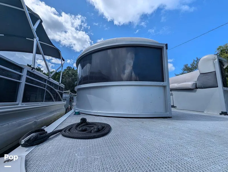 Slide: The Image of Bentley Pontoons 220 Cruise 2020 - 16695995