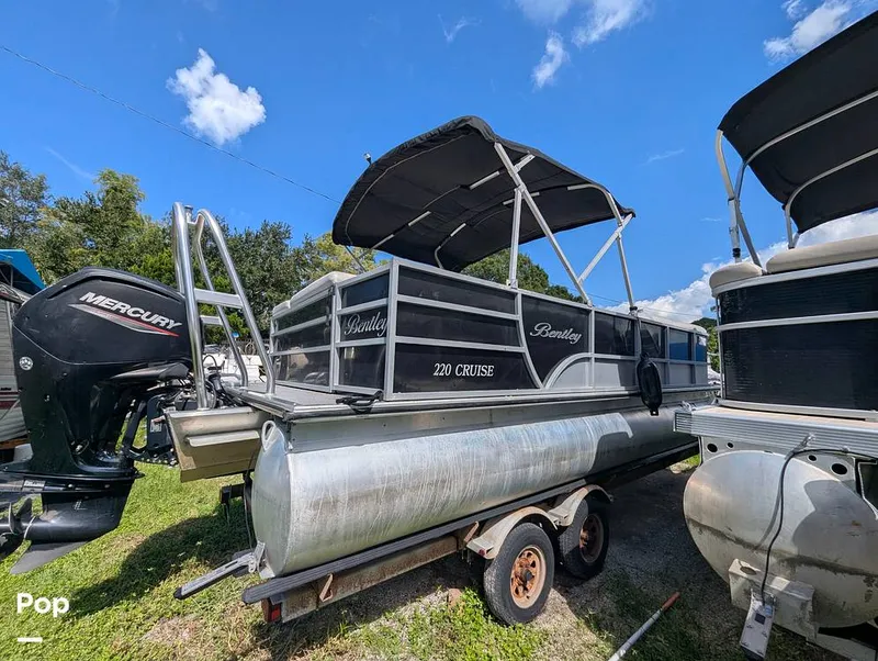 Slide: The Image of Bentley Pontoons 220 Cruise 2020 - 16695945