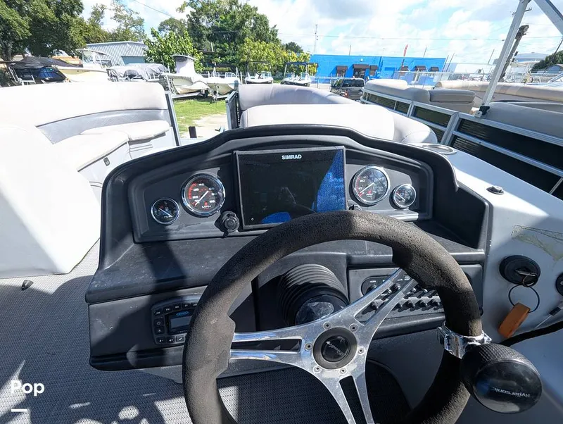 Slide: The Image of Bentley Pontoons 220 Cruise 2020 - 16695890