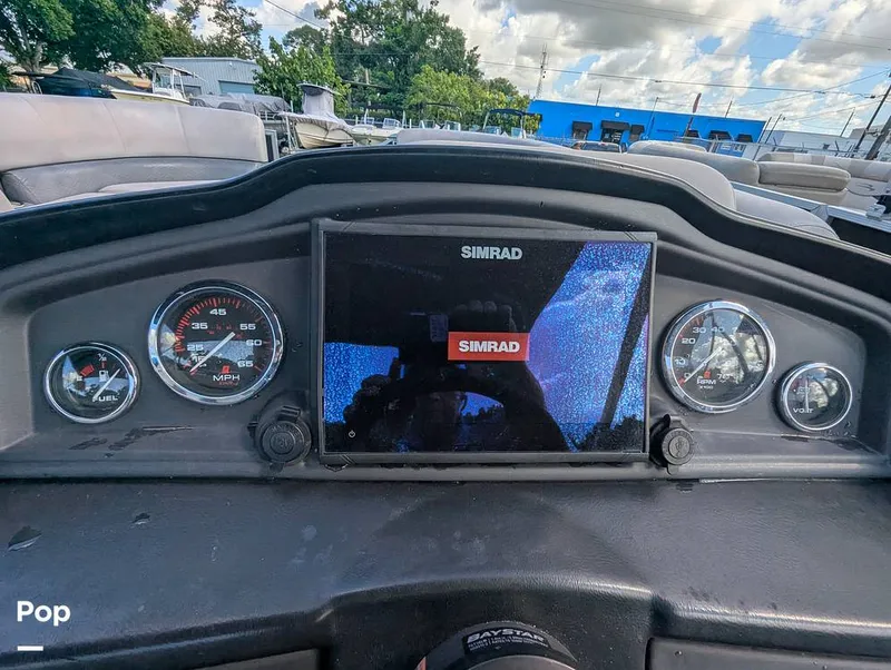 Slide: The Image of Bentley Pontoons 220 Cruise 2020 - 16695891