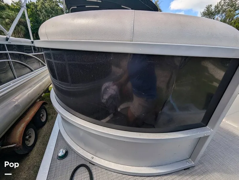 Slide: The Image of Bentley Pontoons 220 Cruise 2020 - 16695923