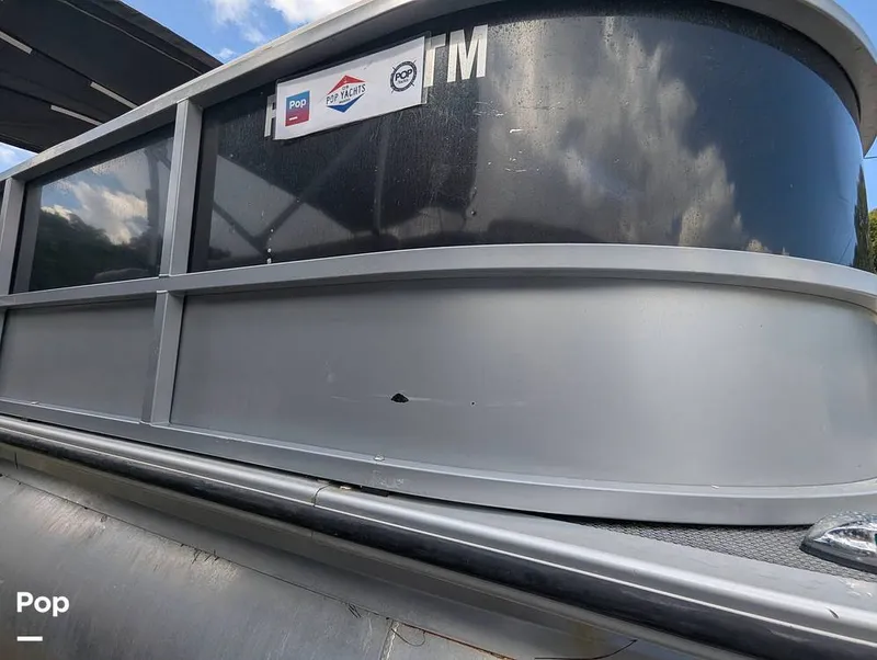 Slide: The Image of Bentley Pontoons 220 Cruise 2020 - 16695996