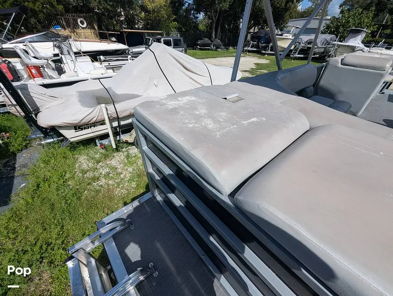Slide: The Image of Bentley Pontoons 220 Cruise 2020 - 16695934