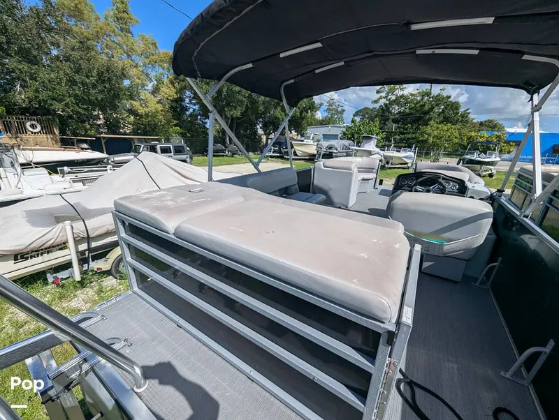 Slide: The Image of Bentley Pontoons 220 Cruise 2020 - 16695932