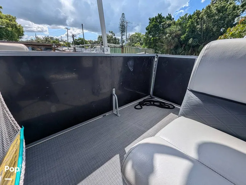 Slide: The Image of Bentley Pontoons 220 Cruise 2020 - 16696001