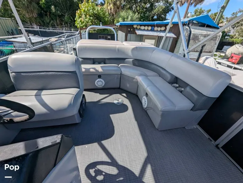 Slide: The Image of Bentley Pontoons 220 Cruise 2020 - 16695888