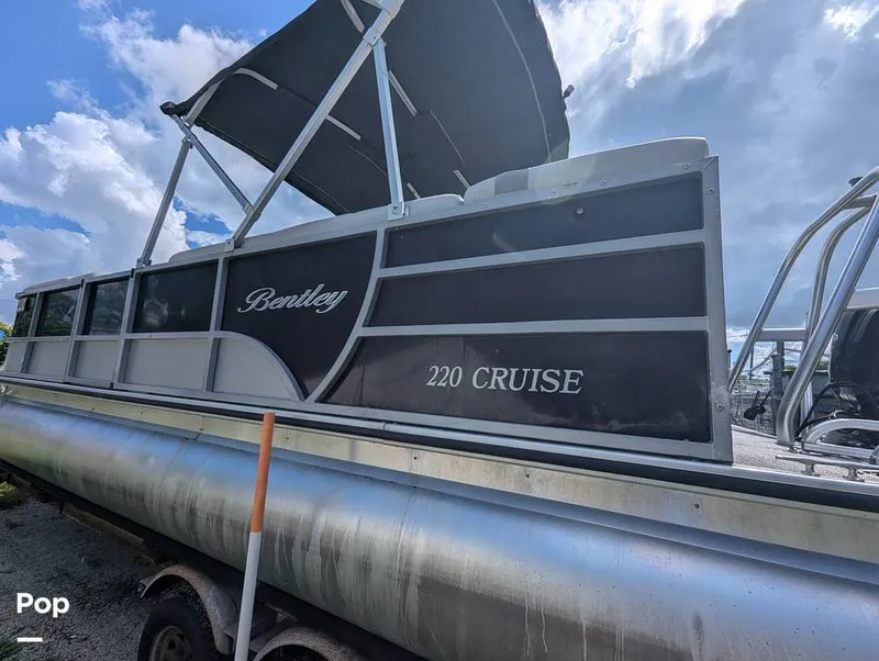 Slide: The Image of Bentley Pontoons 220 Cruise 2020 - 16695977