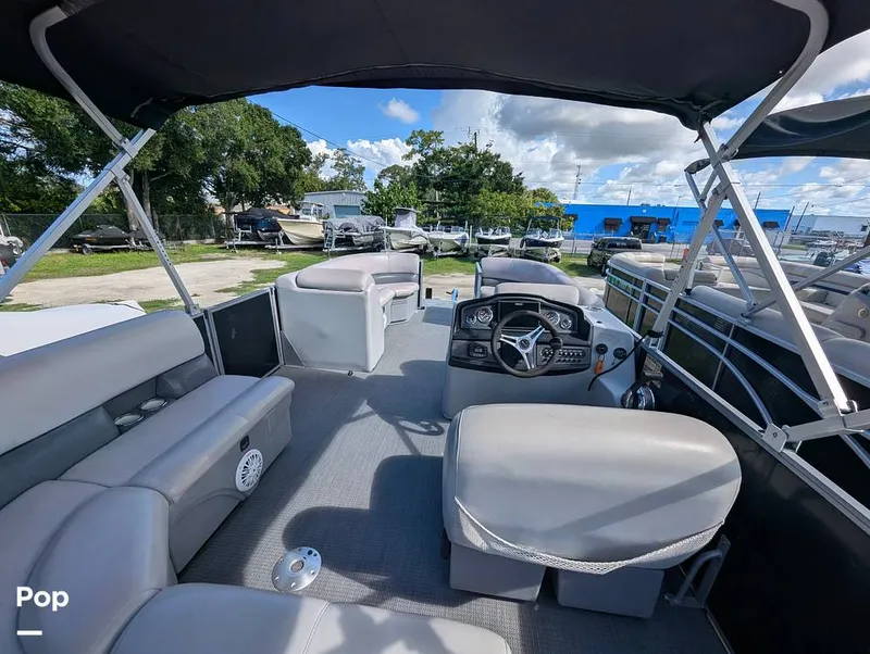 Slide: The Image of Bentley Pontoons 220 Cruise 2020 - 16695882