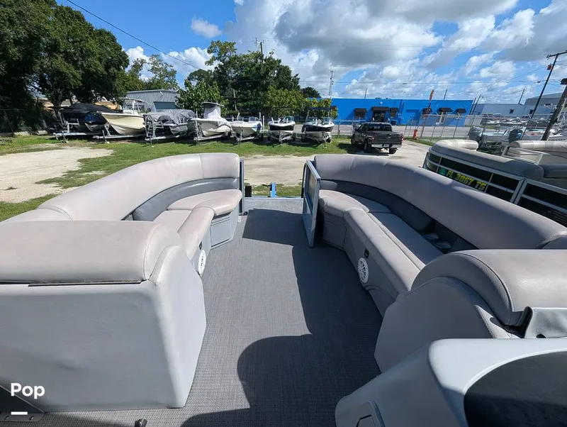 Slide: The Image of Bentley Pontoons 220 Cruise 2020 - 16695884