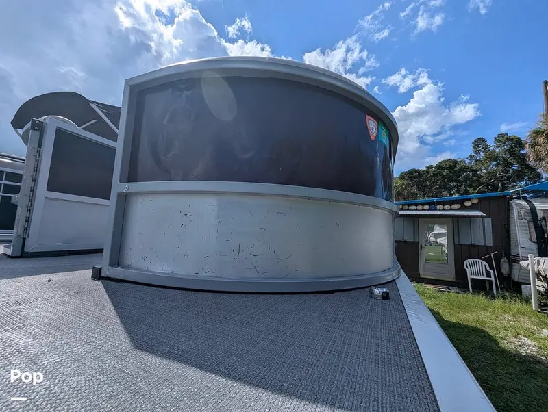 Slide: The Image of Bentley Pontoons 220 Cruise 2020 - 16695980