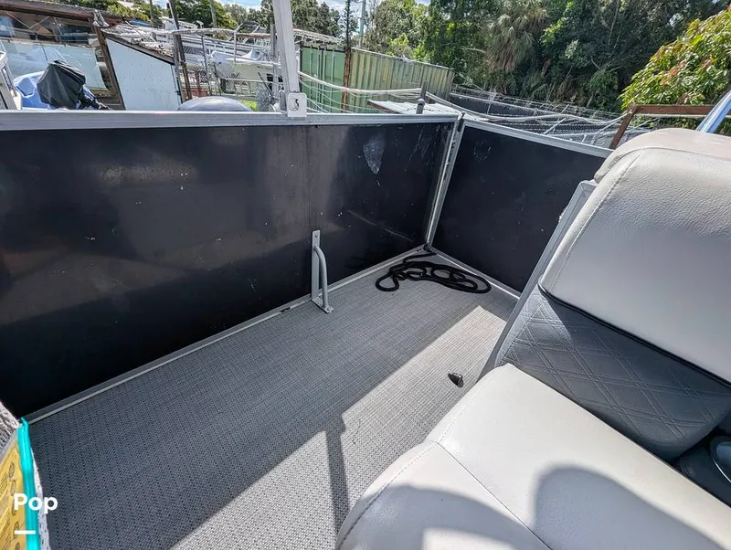Slide: The Image of Bentley Pontoons 220 Cruise 2020 - 16696000