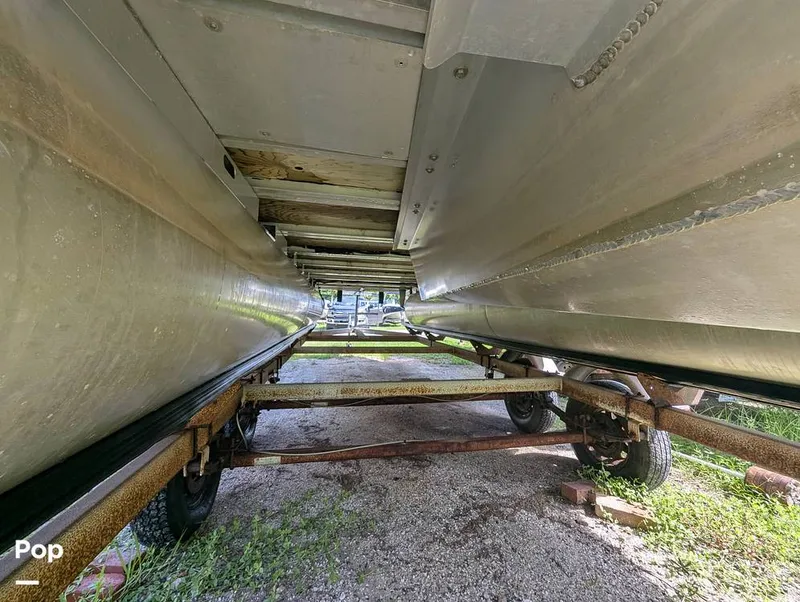 Slide: The Image of Bentley Pontoons 220 Cruise 2020 - 16695954