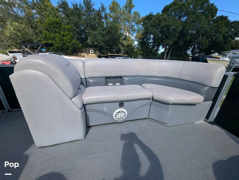 Slide: The Image of Bentley Pontoons 220 Cruise 2020 - 16695914
