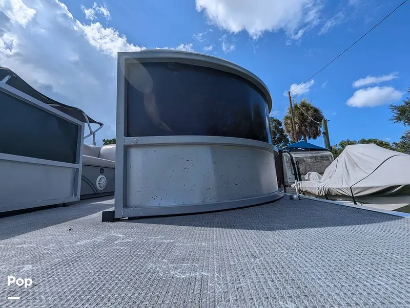 Slide: The Image of Bentley Pontoons 220 Cruise 2020 - 16695994