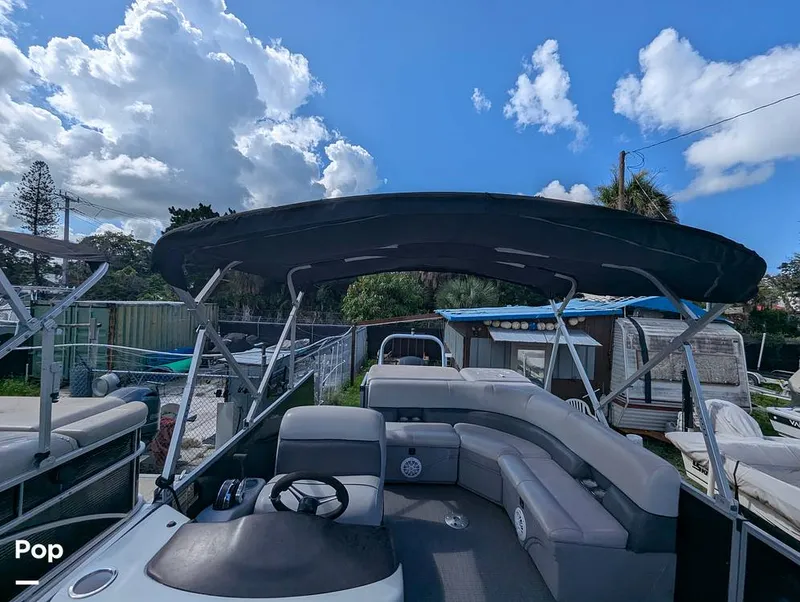 Slide: The Image of Bentley Pontoons 220 Cruise 2020 - 16695925