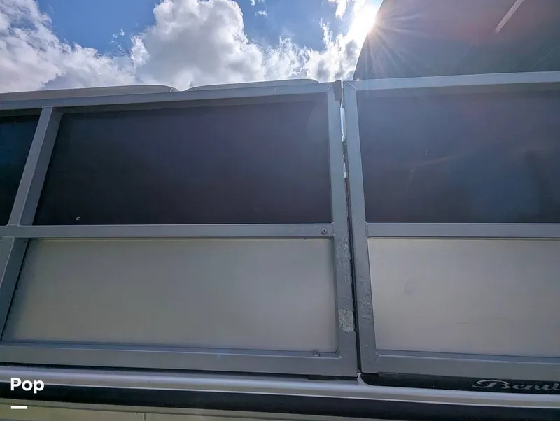 Slide: The Image of Bentley Pontoons 220 Cruise 2020 - 16695979