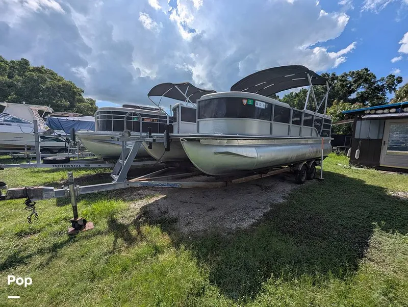 Slide: The Image of Bentley Pontoons 220 Cruise 2020 - 16695964